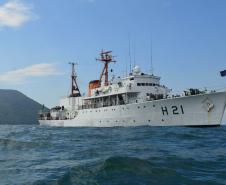 O navio Sirius (H-21), da Marinha do Brasil, está nas proximidades da Barra de Paranaguá para o levantamento hidrográfico que vai permitir a atualização de uma das Cartas Náuticas. Com o dados atualizados, a navegação ficará mais segura na região. Com mais segurança, também existem os ganhos operacionais nos Portos do Paraná. Foto:Divulgação Marinha do Brasil