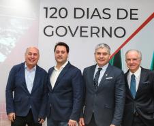 O governador Carlos Massa Ratinho Junior participa de reunião com associados do Sinduscon-PR.   Curitiba, 07/05/2019 -  Foto: Geraldo Bubniak/ANPr