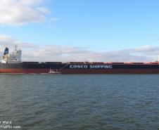 O Porto de Paranaguá vai movimentar nesta semana a maior quantidade de grãos para exportação da história. O navio chinês Lan Hua Hai chega nesta segunda-feira (27) no porto paranaense e vai receber 90 mil toneladas de farelo de soja - o equivalente a cerca de 2,5 mil carretas carregadas. A previsão é que a operação dure quatro dias.  Paranaguá, 27/04/2019  -  Foto: Peter Ward/Divulgação APPA