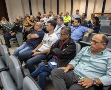 Os roubos de cargas resultados das vazadas, em que criminosos despejam os produtos dos caminhões com destino ao Porto de Paranaguá, diminuíram 80% no último trimestre