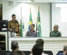 Os roubos de cargas resultados das vazadas, em que criminosos despejam os produtos dos caminhões com destino ao Porto de Paranaguá, diminuíram 80% no último trimestre