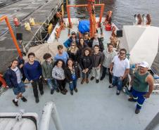 Durante todo o mês de junho, o Porto de Paranaguá vai receber o navio de ensino Ciências do Mar I, da Universidade Federal do Rio Grande do Sul. A embarcação está a serviço dos cursos de Ciências do Mar da Região Sul do Brasil e atenderá alunos do Centro de Estudos do Mar, da Universidade Federal do Paraná (UFPR), e da Universidade Estadual do Oeste do Paraná (Unioeste). Foto: Claudio Neves/APPA