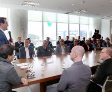 O governador Carlos Massa Ratinho Jr assinou autorização para contratação de empresa especializada em engenharia portuária para execução das obras de recuperação do Píer Público de Inflamáveis do Porto de Paranaguá.Foto Gilson Abreu/ANPr