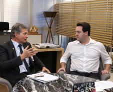 Governador carlos Massa Ratinho Junior durante encontro com o diretor - geral brasileiro da Itaipu Binacional, general Joaquin Silva e Luna  -  Foz do Iguaçu, 12/06/2019  -  Foto: Rodrigo Félix Leal/ANPr