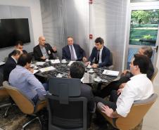 Governador carlos Massa Ratinho Junior durante encontro com o diretor - geral brasileiro da Itaipu Binacional, general Joaquin Silva e Luna  -  Foz do Iguaçu, 12/06/2019  -  Foto: Rodrigo Félix Leal/ANPr