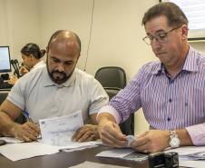 A Diretoria de Engenharia e Manutenção dos Portos do Paraná já analisa as propostas técnicas que concorrem para desenvolver o projeto executivo da avenida Ayrton Senna da Silva. O projeto é para restauração e ampliação da capacidade do trecho urbano, com 8,1 quilômetros de extensão, entre a continuação da BR 277 e o Porto de Paranaguá.   p  Paranaguá, 12/06/2019  -  Foto: Cláudio Neves/APPA