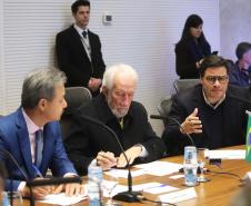 O vice-governador Darci Piana, recebe delegação chinesa, no Palácio Iguaçu. Participaram: Ceo da CCCC Chang Youngbu; presidente da CCCC no Brasil, Lin Li; presidente da Concremat, Mauro Viegas Neto; presidente da SDC do Brasil, Luo Jung; secretário de Infraestrutura e Logística, Sandro Alex; presidente da Paraná Desenvolvimento, Eduardo Bekin e o superintendente dos Portos do Paraná, Luiz Fernando Garcia.Curitiba, 08-07-19.Foto: Arnaldo Alves / ANPr.