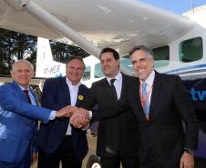 O Paraná passa a ter a maior malha aeroviária do País com o início nesta quarta-feira (07) do programa Voe Paraná. O novo pacote aéreo regional foi lançado pelo governador Carlos Massa Ratinho Junior no Aeroporto do Bacacheri, em Curitiba, e vai atender 12 cidades, de todas as regiões do Estado.Foto Gilson Abreu AENPr