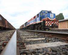 A Ferroeste (Estrada de Ferro Paraná Oeste S.A.) registrou o maior faturamento de sua história atingindo de janeiro até o dia 20 de agosto a marca de R$ 20,556 milhões. O resultado em menos de oito meses é superior a todo o ano de 2018, que registrou R$ 20,523 milhões. No ano passado, no mesmo período, a Ferroeste havia faturado R$ 14,34 milhões - o balanço deste ano é 43% superior.  Foto: Jaelson Lucas/AEN