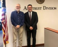 O diretor-presidente da Ferroeste, André Luiz Gonçalves, representa o Paraná nesta semana na Missão Estados Unidos e Canadá, organizada pela Associação dos Produtores de Soja e Milho de Mato Grosso (Aprosoja-MT). Representantes do Ministério da Infraestrutura e da Federação das Indústrias do Paraná também fazem parte da comitiva. Foto: Divulgação/SEIL