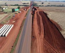 O Governo do Estado está investindo R$ 74,4 milhões em obras de rodovias da região Noroeste. Estão em andamento a duplicação da PR-323, de Paiçandu até Doutor Camargo, e a construção de uma ciclovia no município de Terra Boa, na PR-082. As obras são executadas pelo Departamento de Estradas de Rodagem do Paraná (DER-PR). Foto: Divulgação/DER