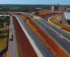 As obras de adequação do cruzamento entre a BR-277 e a Avenida Costa e Silva, em Foz do Iguaçu, que incluem a construção de um novo viaduto, estão quase concluídas. Prevista para ser finalizada em abril de 2020, a obra deve ser entregue nas próximas semanas.Foto: Divulgação/SEIL