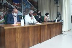 Sessão de abertura de envelopes com documentos de habilitação