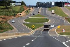 Exemplos de sinalização em rodovias paranaenses