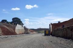 Novo viaduto de Água Boa em execução