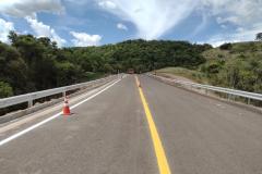 Sinalização sendo concluída em trecho da PR-650