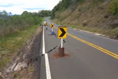 Dano no pavimento km 473