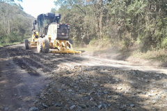 Serviços de conservação não-pavimentada da PR-405