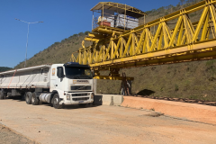 Transporte e lançamento de vigas nas pontes 04