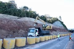 Serviços de contenção de taludes na PRC-466 em União da Vitória