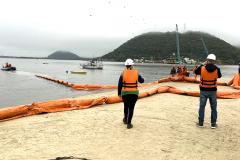 Treinamento para emergências ambientais marítimas na Ponte de Guaratuba