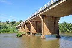 Ponte sobre o Rio Bom na PRC-466 entre Kaloré e Borrazópolis