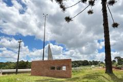 Monumento restaurado de Poty Lazzarotto na PRC-280 em Palmas