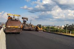 BR-369 pavimentação da pista sobre o viaduto da PUC