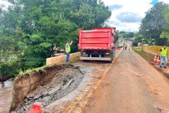 PR-364 recuperação de acesso ponte Rio Juquiá em Goioxim