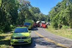 PR-182 em Salgado Filho retirada de caminhão
