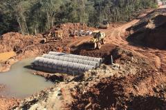 Obras na rodovia que liga Irati a São Mateus do Sul começaram em março e devem ser finalizadas até novembro de 2020. A primeira fase da obra está em andamento desde março, com os serviços de remoção da camada vegetal, drenagem, terraplanagem, construção de bueiros e galerias e implantação de pedreiras e usinas nas proximidades de Irati.  -  Irati, 25/06/2019  -  Foto: Divulgação DER