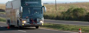 Ônibus de transporte de passageiros