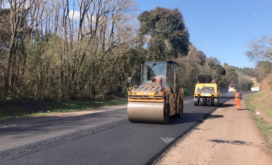 Serviços recuperam a PR-280 na divisa com Santa Catarina