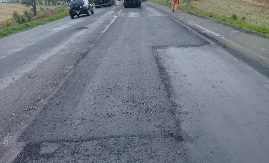 PR-092, entre Jaguariaíva, passando por Arapoti, ambas nos Campos Gerais, até Wenceslau Braz, no Norte Pioneiro, passa por serviços de remendos e de microrrevestimento asfáltico.