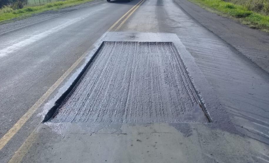 PR-092, entre Jaguariaíva, passando por Arapoti, ambas nos Campos Gerais, até Wenceslau Braz, no Norte Pioneiro, passa por serviços de remendos e de microrrevestimento asfáltico.
