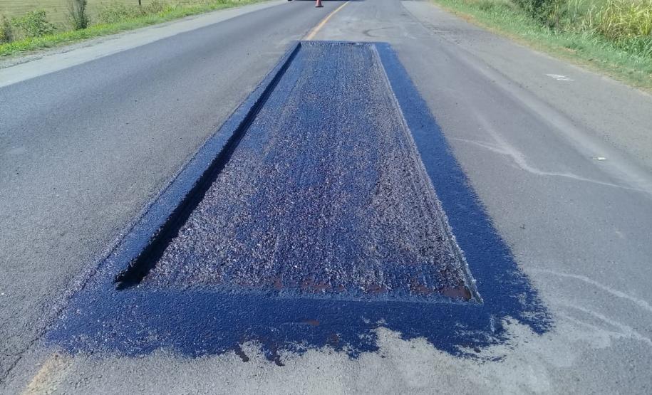 PR-092, entre Jaguariaíva, passando por Arapoti, ambas nos Campos Gerais, até Wenceslau Braz, no Norte Pioneiro, passa por serviços de remendos e de microrrevestimento asfáltico.