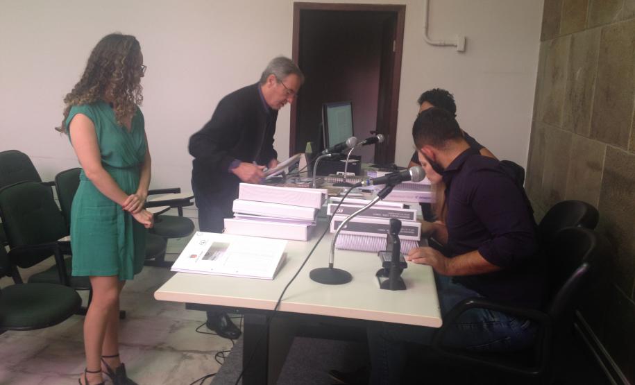 Abertura de envelopes com propostas para licitação