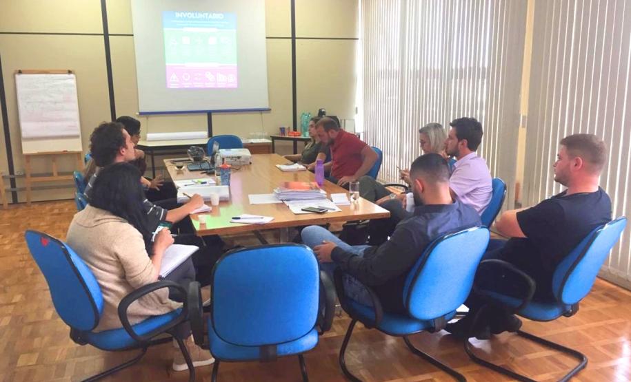 Reunião com consultores do Banco Interamericano de Desenvolvimento (BID).