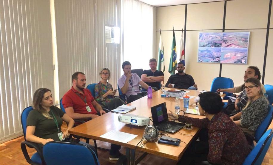 Reunião com consultores do Banco Interamericano de Desenvolvimento (BID).