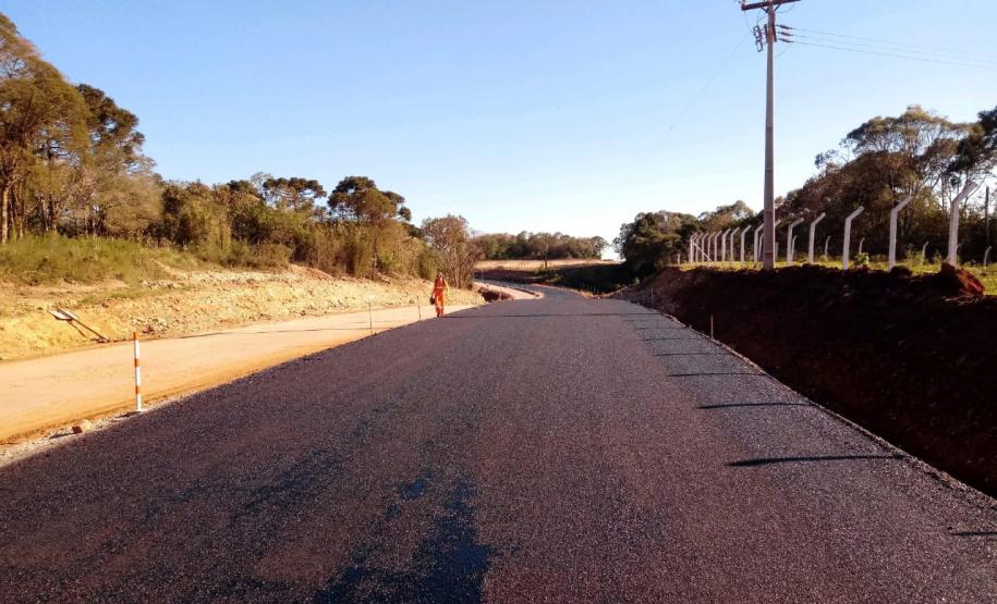 Pavimentação da PR-912, em Coronel Domingos Soares