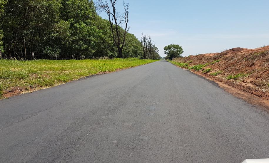 Foto da PR-464 após os serviços no pavimento