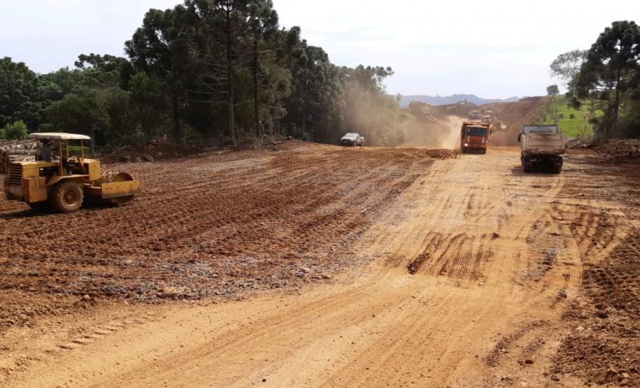 Obras de terraplenagem do Contorno de Francisco Beltrão