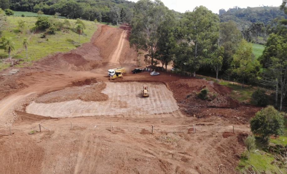 Obras de terraplenagem do Contorno de Francisco Beltrão