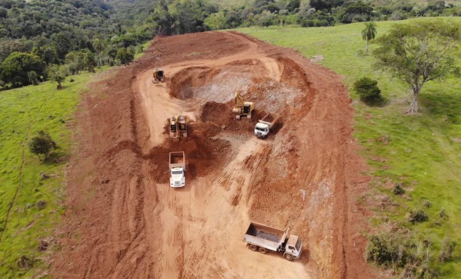 Obras de terraplenagem do Contorno de Francisco Beltrão