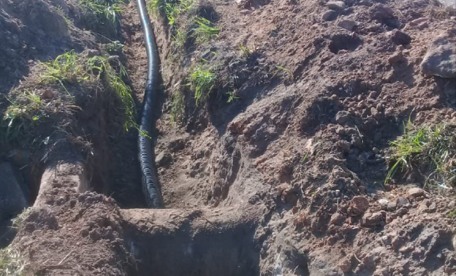 Iluminação do novo viaduto em Paranaguá