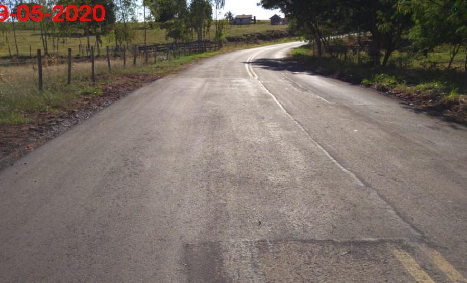 Remendos superficiais em pontos com buracos e trincas