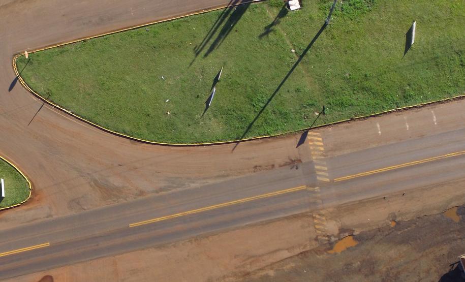 Imagem de drone da PR-466, em Jardim Alegre.