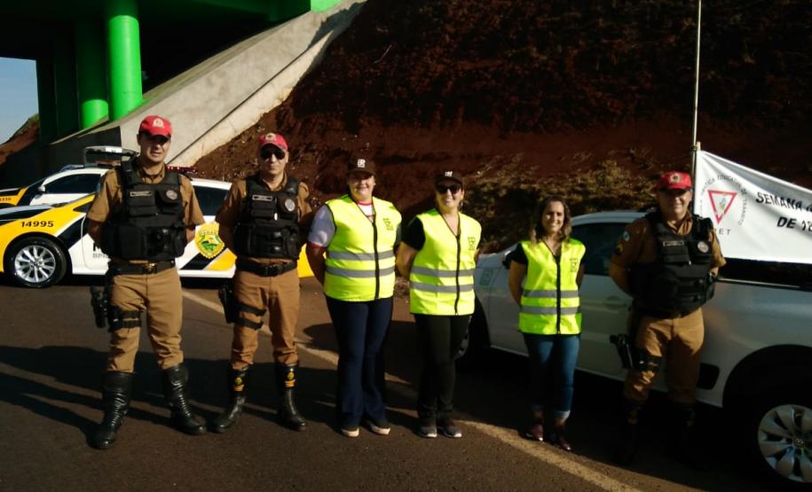 Blitz educativa de trânsito EPET Cascavel