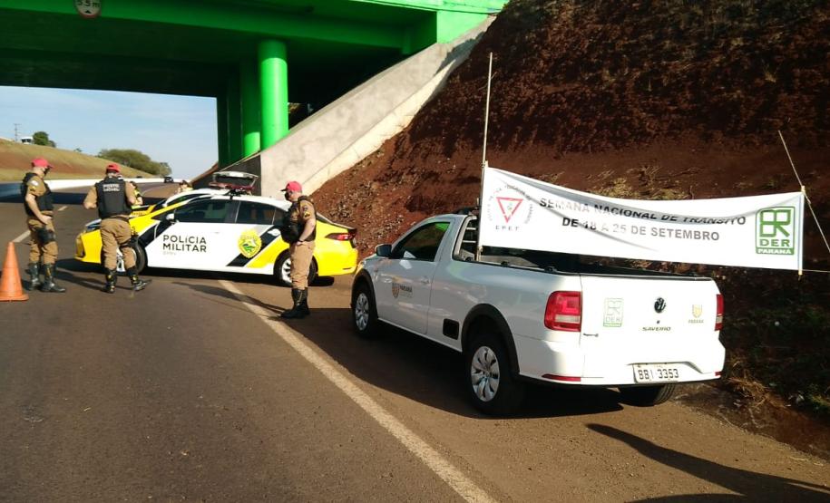 Blitz educativa de trânsito EPET Cascavel