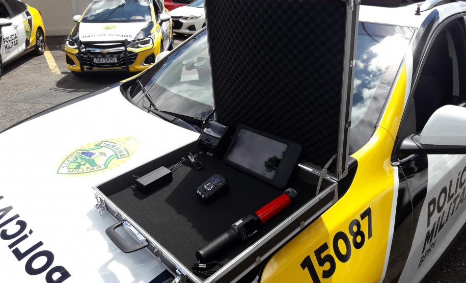 Veículos da marca Chevrolet, caracterizados de fábrica e equipados com blindagem, tablet, impressora, bafômetro, bloqueador de fugas e internet.